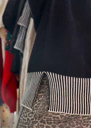 Contrast Stripe Hem Sweater - Black