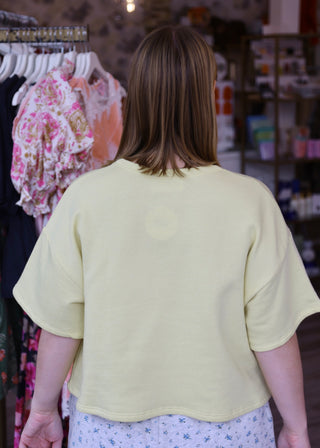 Dilly Dally Crop Tee - Yellow
