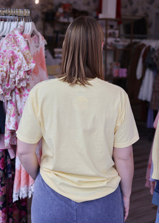 Dilly Dallying Tee - Yellow