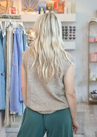 Round Edge Knit Vest - Tan