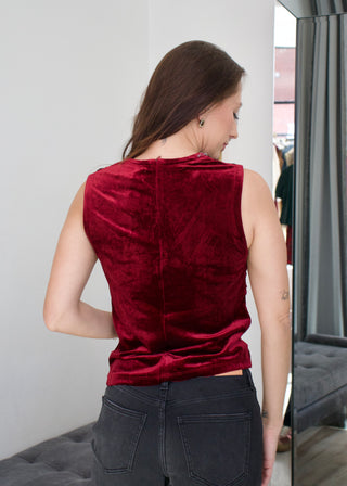 Shaunee Top Velvet - Cherry Laquer